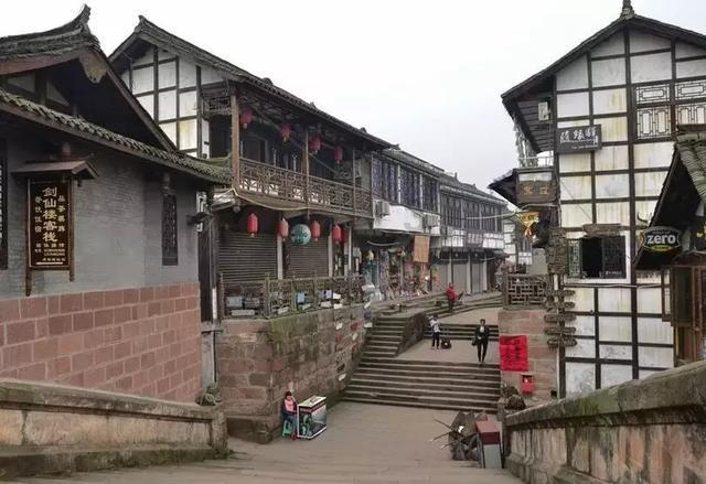 楼宇自控系统集数据采集、传输、处理与管控于一体，提升管理效率